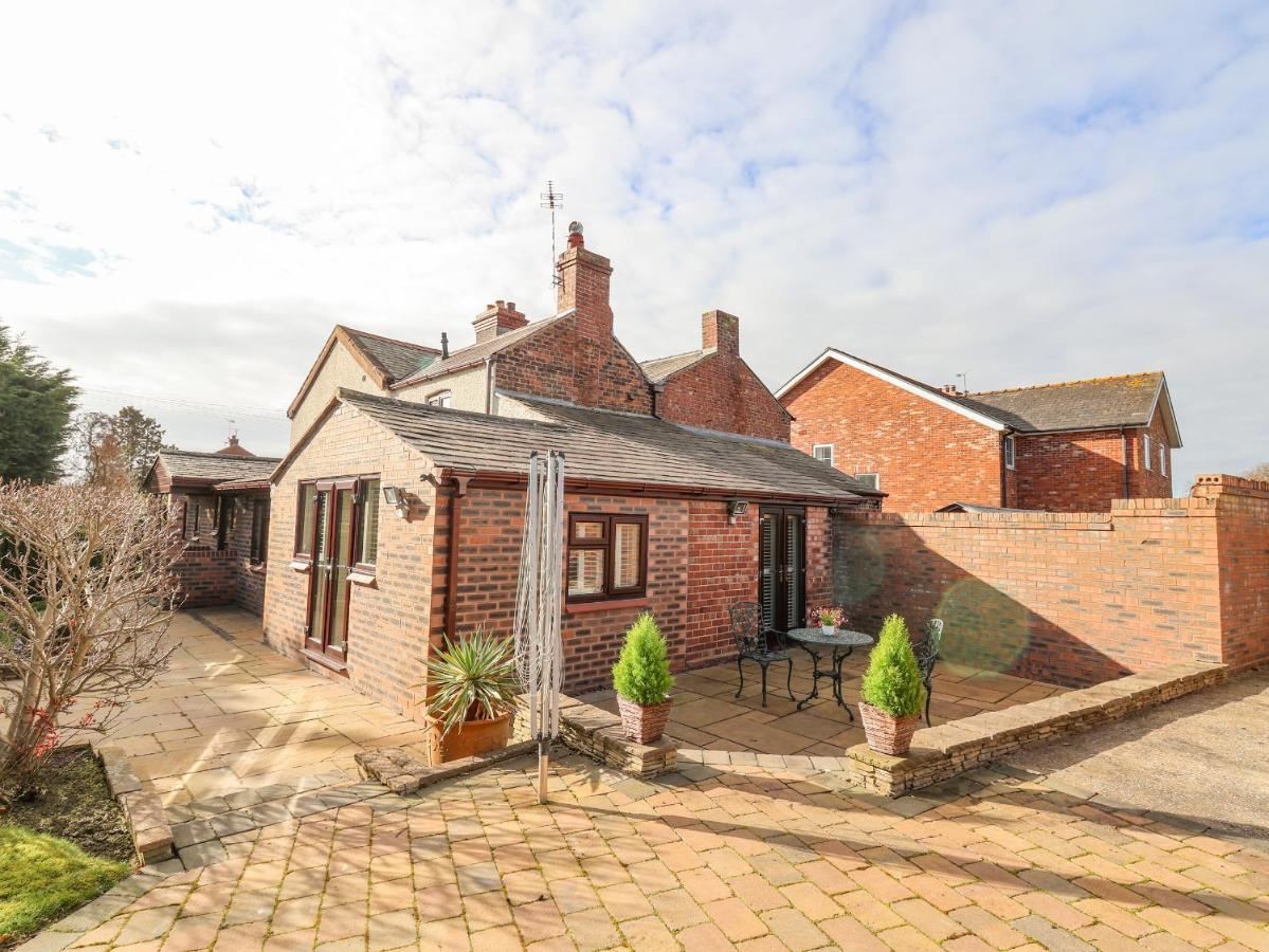 4 Green Farm Cottage Chester Exterior photo