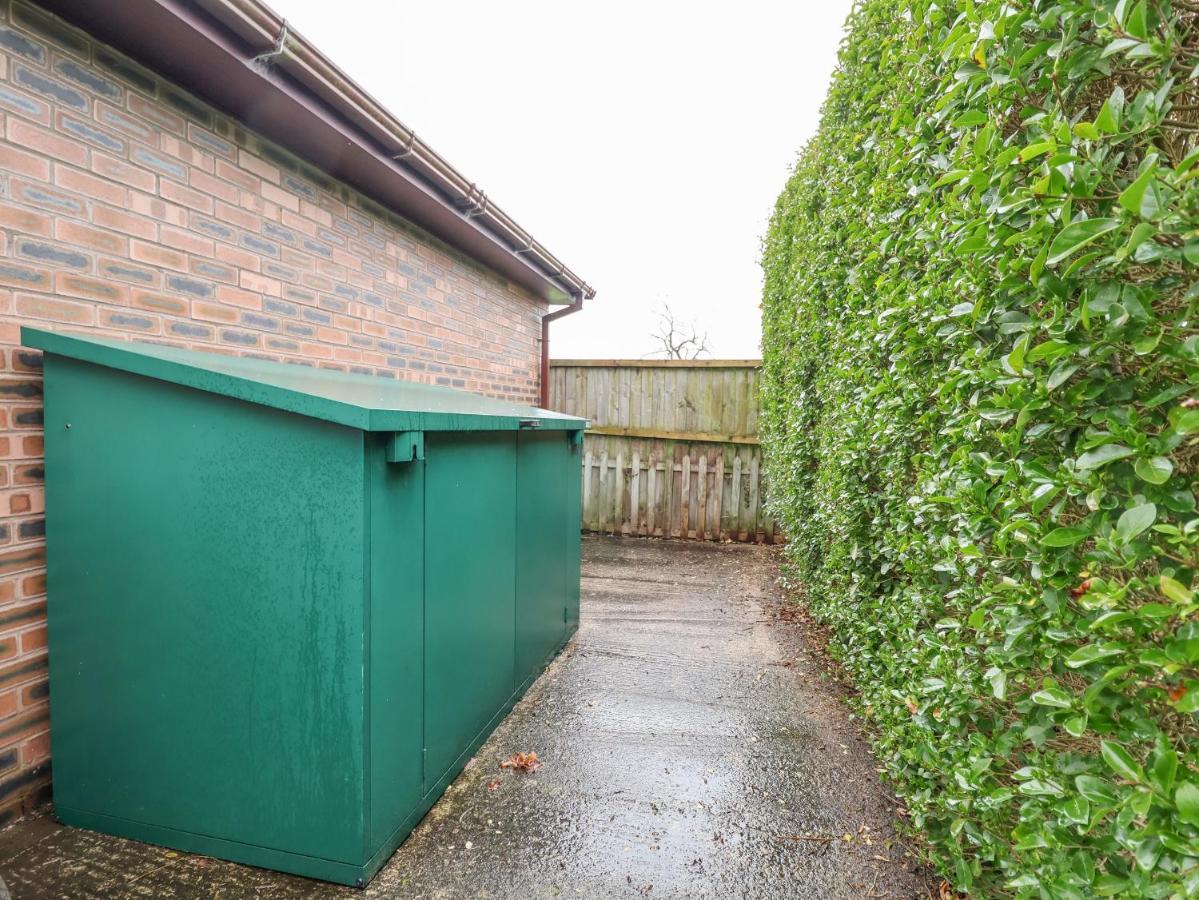 4 Green Farm Cottage Chester Exterior photo